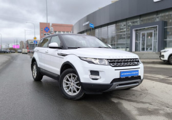 Подержанный автомобиль Land Rover Range Rover Evoque 2015 года (3 фото)