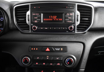 Подержанный автомобиль Kia Sportage 2017 года (16 фото)