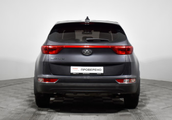 Подержанный автомобиль Kia Sportage 2018 года (6 фото)
