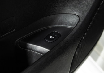 Подержанный автомобиль Mitsubishi Pajero Sport 2018 года (19 фото)