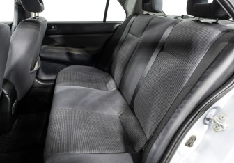 Подержанный автомобиль Mitsubishi Lancer Sedan 2005 года (10 фото)