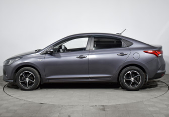 Подержанный автомобиль Hyundai Solaris Sedan 2021 года (8 фото)