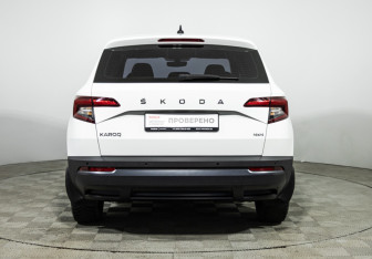 Подержанный автомобиль Skoda Karoq 2021 года (6 фото)
