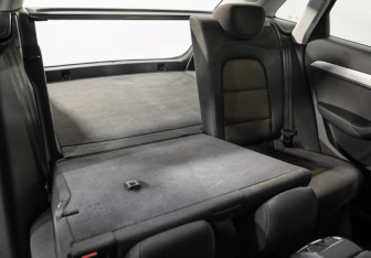 Подержанный автомобиль Audi Q3 2014 года (23 фото)
