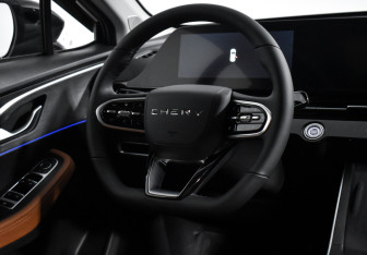 Подержанный автомобиль Omoda C5 2022 года (15 фото)