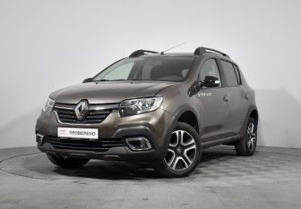 Подержанный автомобиль Renault Sandero 2019 года (2 фото)
