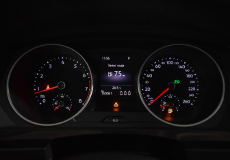 Подержанный автомобиль Volkswagen Tiguan 2018 года (23 фото)