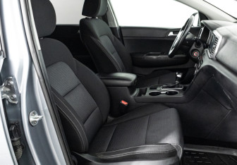 Подержанный автомобиль Kia Sportage 2020 года (16 фото)