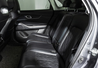 Подержанный автомобиль Changan UNI-K 2021 года (10 фото)