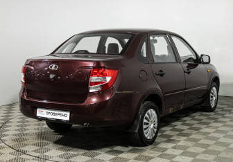 Подержанный автомобиль LADA (ВАЗ) Granta Sedan 2012 года (5 фото)