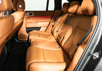 Подержанный автомобиль LiXiang L7 2024 года (10 фото)