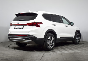 Подержанный автомобиль Hyundai Santa Fe 2020 года (5 фото)
