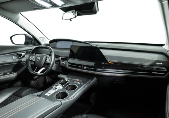 Подержанный автомобиль Changan UNI-K 2023 года (9 фото)