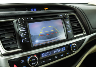 Подержанный автомобиль Toyota Highlander 2014 года (15 фото)