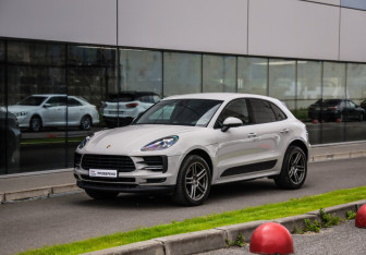 Подержанный автомобиль Porsche Macan 2019 года (3 фото)
