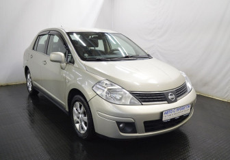 Подержанный автомобиль Nissan Tiida Sedan 2008 года (3 фото)