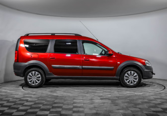 Подержанный автомобиль LADA (ВАЗ) Largus Wagon 2019 года (4 фото)