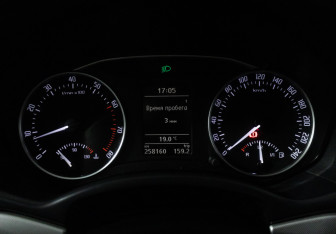 Подержанный автомобиль Skoda Octavia Liftback 2010 года (12 фото)