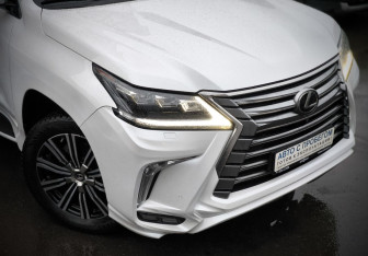 Подержанный автомобиль Lexus LX 2021 года (13 фото)
