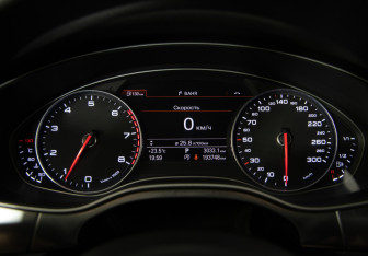 Подержанный автомобиль Audi A6 Sedan 2014 года (18 фото)