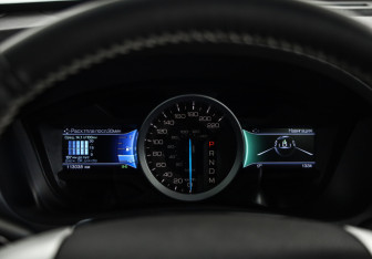 Подержанный автомобиль Ford Explorer 2014 года (12 фото)