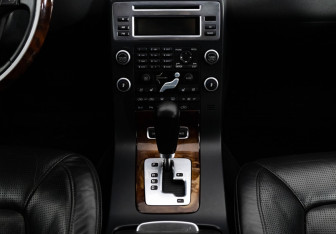 Подержанный автомобиль Volvo XC70 2007 года (11 фото)