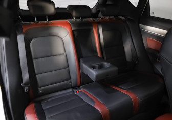 Подержанный автомобиль Geely Coolray 2020 года (25 фото)