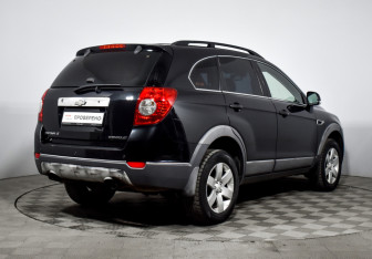 Подержанный автомобиль Chevrolet Captiva 2012 года (5 фото)