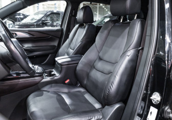 Подержанный автомобиль Mazda CX-9 2018 года (18 фото)