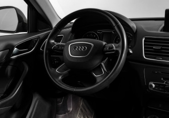 Подержанный автомобиль Audi Q3 2013 года (15 фото)