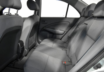 Подержанный автомобиль Nissan Almera Classic 2007 года (11 фото)