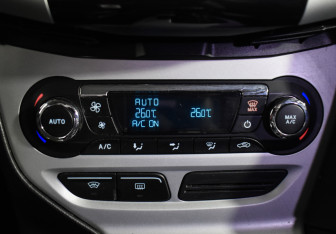 Подержанный автомобиль Ford Focus Hatchback 2013 года (15 фото)