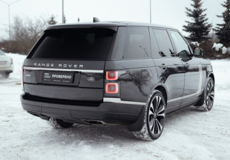 Подержанный автомобиль Land Rover Range Rover 2021 года (6 фото)