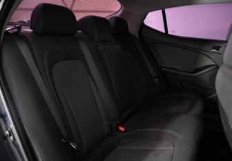 Подержанный автомобиль Kia Optima Sedan 2012 года (12 фото)