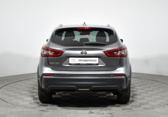Подержанный автомобиль Nissan Qashqai 2021 года (6 фото)