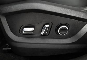 Подержанный автомобиль Exeed LX 2024 года (19 фото)