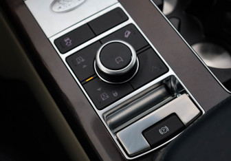 Подержанный автомобиль Land Rover Range Rover 2019 года (21 фото)