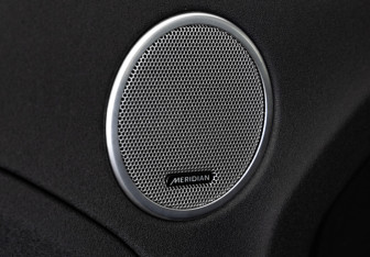Подержанный автомобиль Land Rover Range Rover Evoque 2014 года (21 фото)