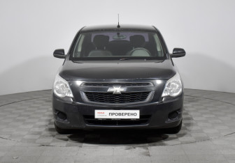 Подержанный автомобиль Chevrolet Cobalt Sedan 2013 года (2 фото)