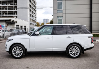 Подержанный автомобиль Land Rover Range Rover 2018 года (9 фото)