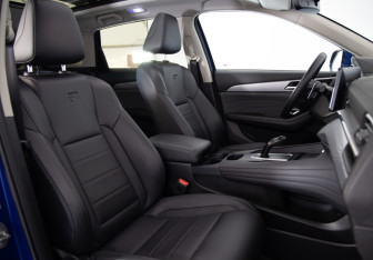 Подержанный автомобиль Haval F7 2023 года (11 фото)