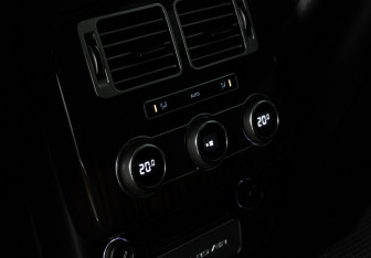 Подержанный автомобиль Land Rover Range Rover 2017 года (23 фото)