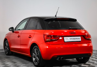 Подержанный автомобиль Audi A1 2013 года (7 фото)