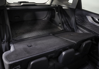 Подержанный автомобиль Hongqi HS5 2024 года (30 фото)