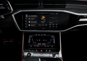 Подержанный автомобиль Audi A7 2024 года (16 фото)