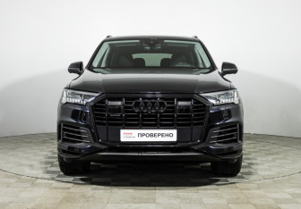Подержанный автомобиль Audi Q7 2021 года (2 фото)