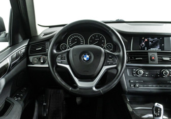 Подержанный автомобиль BMW X3 2014 года (21 фото)