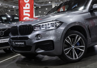 Подержанный автомобиль BMW X6 2017 года (2 фото)
