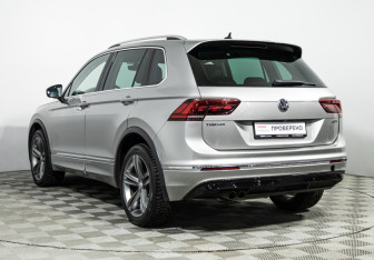 Подержанный автомобиль Volkswagen Tiguan 2018 года (7 фото)