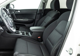 Подержанный автомобиль Kia Sportage 2021 года (16 фото)